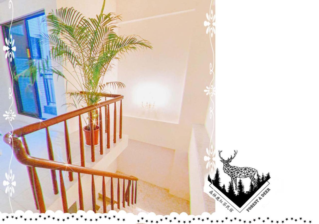 Forest Deer Black Tea Homestay Tainan Esterno foto